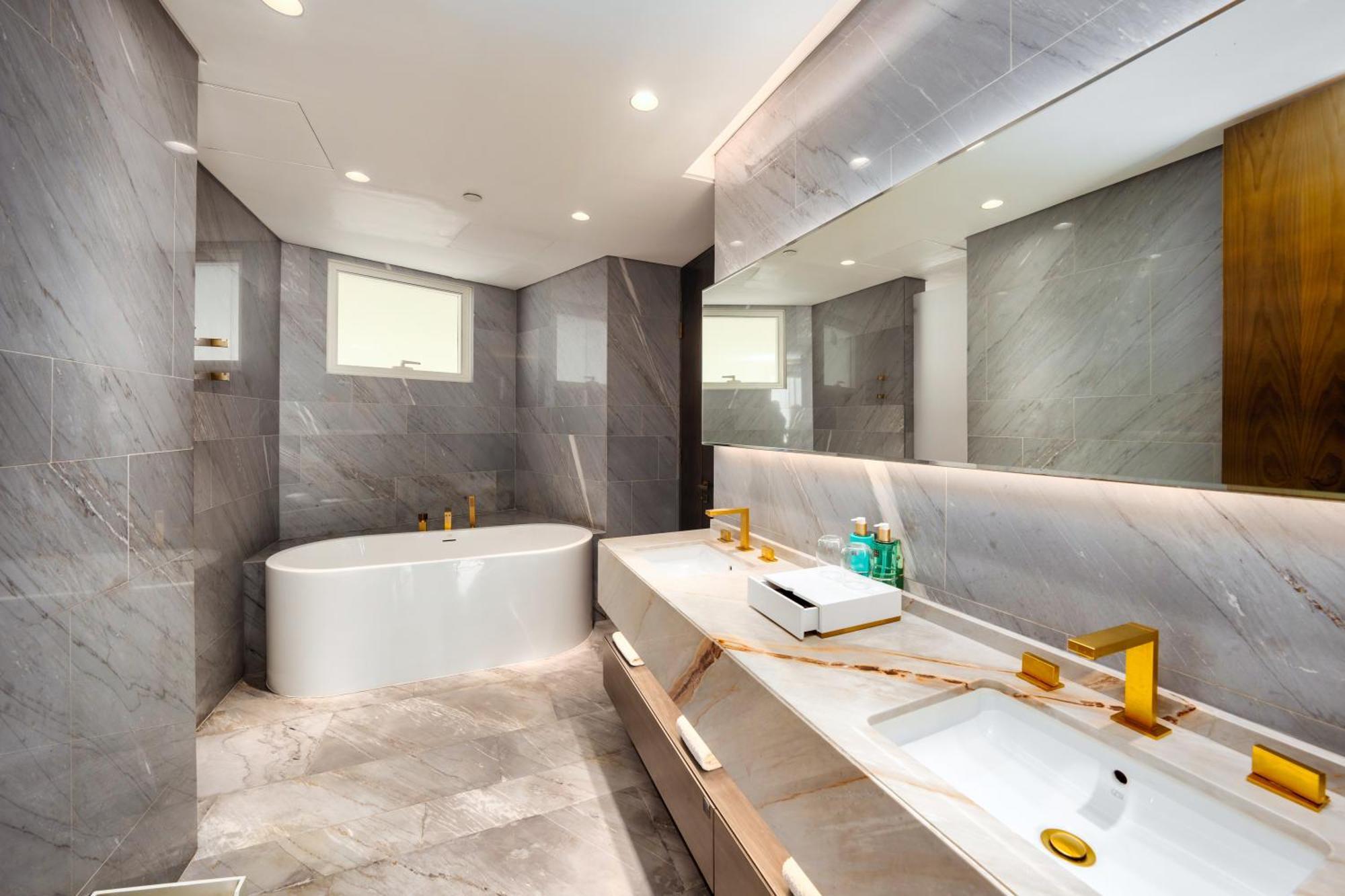 Five Palm Jumeirah Apartment Dubai