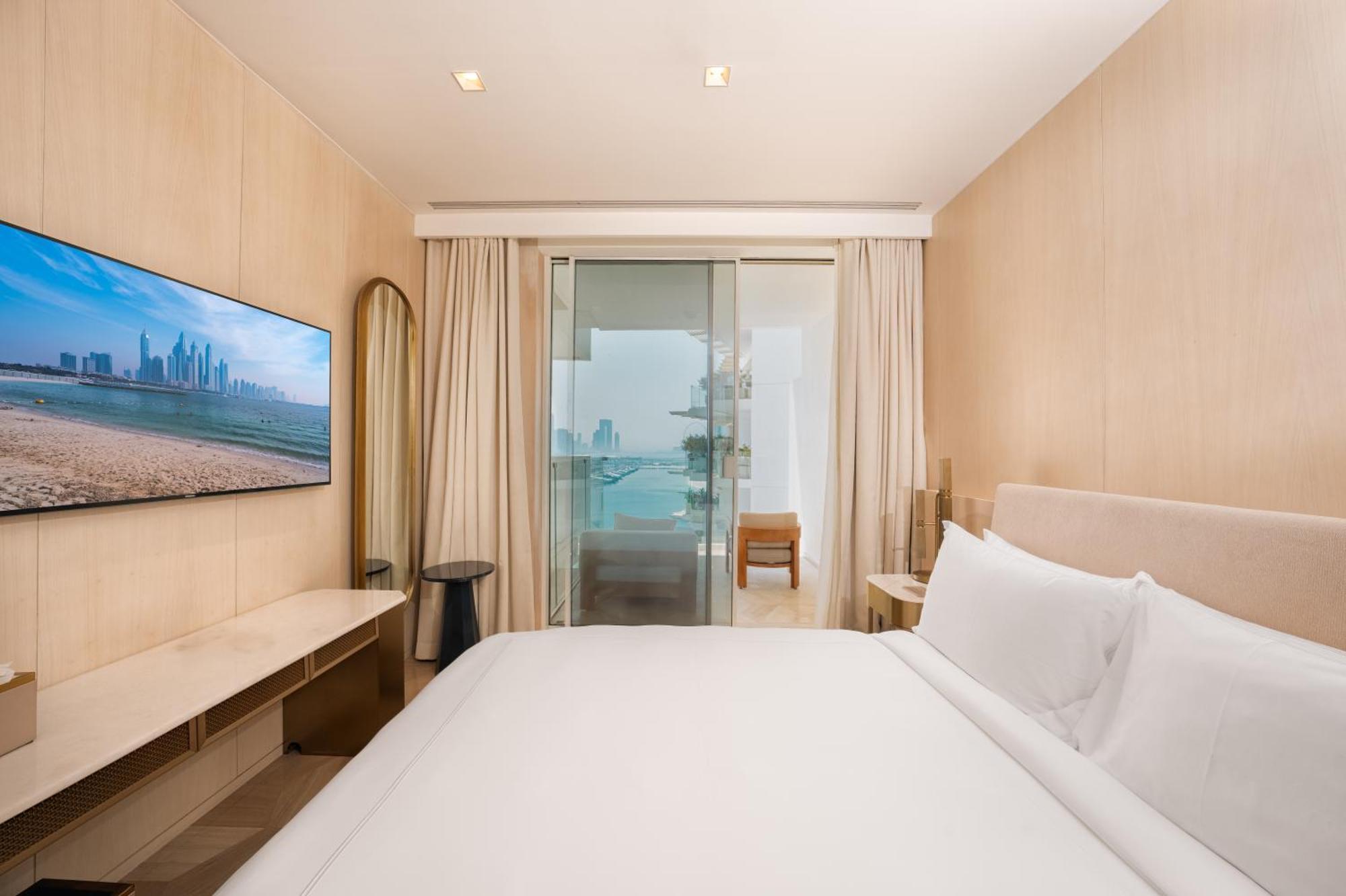 Five Palm Jumeirah Apartment *